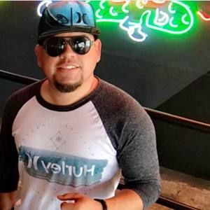 Meet your Posher, Julian